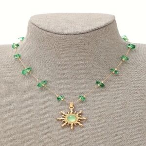 Artificial Crystal Pebble Sun-shaped Pendant Necklace